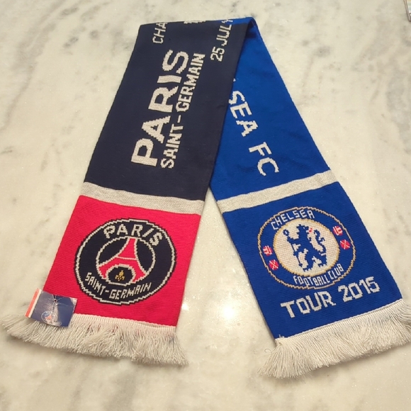 Paris Saint-Germain and Chelsea FC Tour 2015 Scarf - Red and Blue - Picture 1 of 13